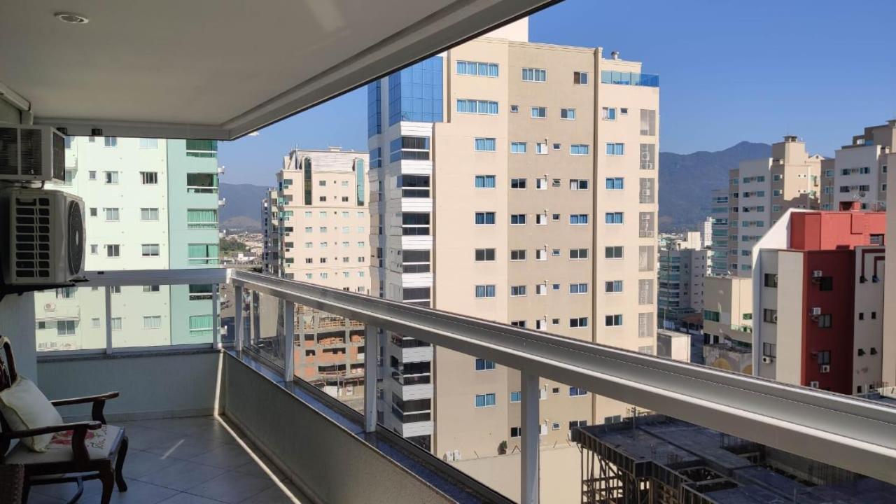 Apartment Confortavel Em Meia - 200 Metros Da Itapema